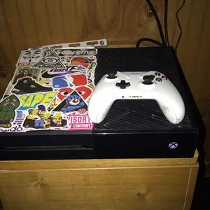 Xbox one with controllers and games